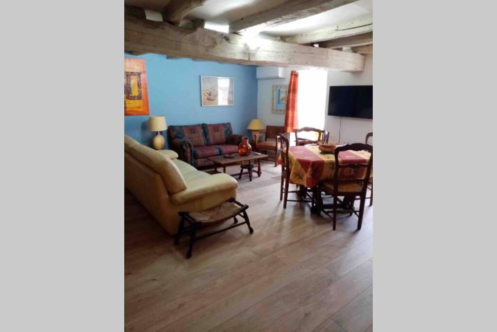 Maisonnette De Charme Climatisee La Machine Bagian luar foto