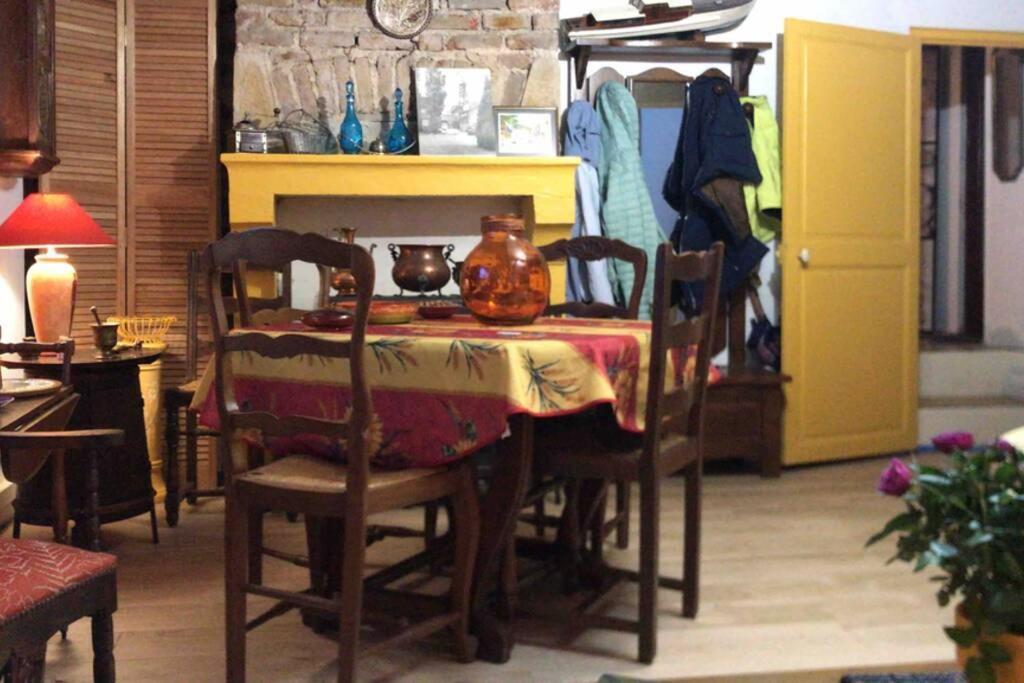 Maisonnette De Charme Climatisee La Machine Bagian luar foto