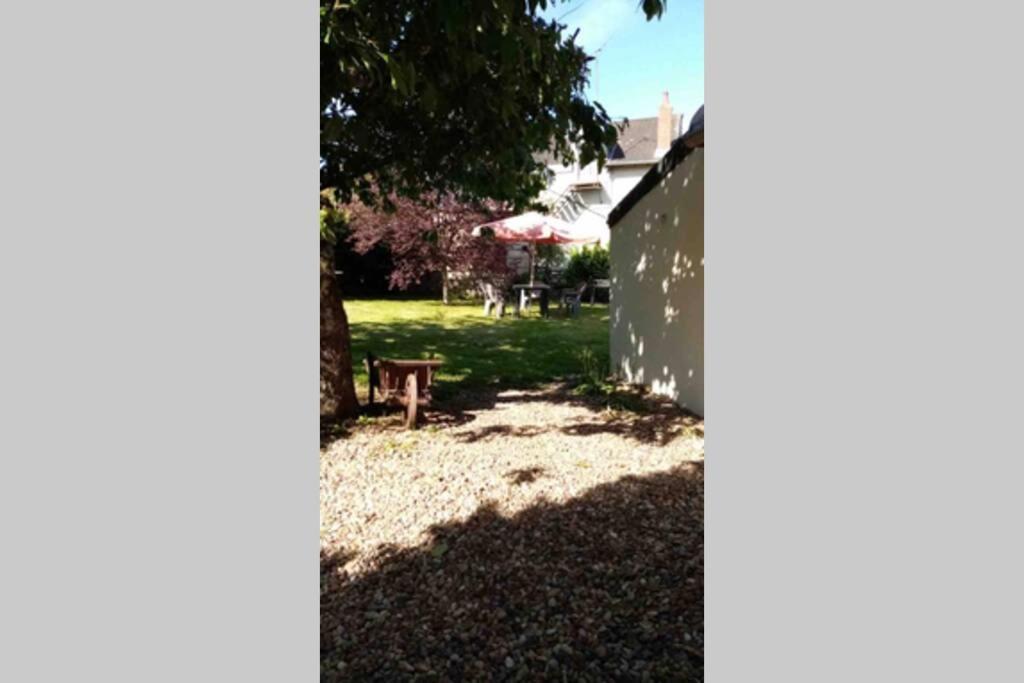 Maisonnette De Charme Climatisee La Machine Bagian luar foto