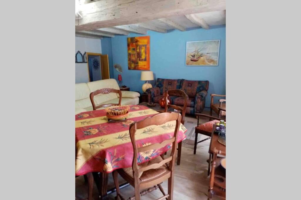 Maisonnette De Charme Climatisee La Machine Bagian luar foto