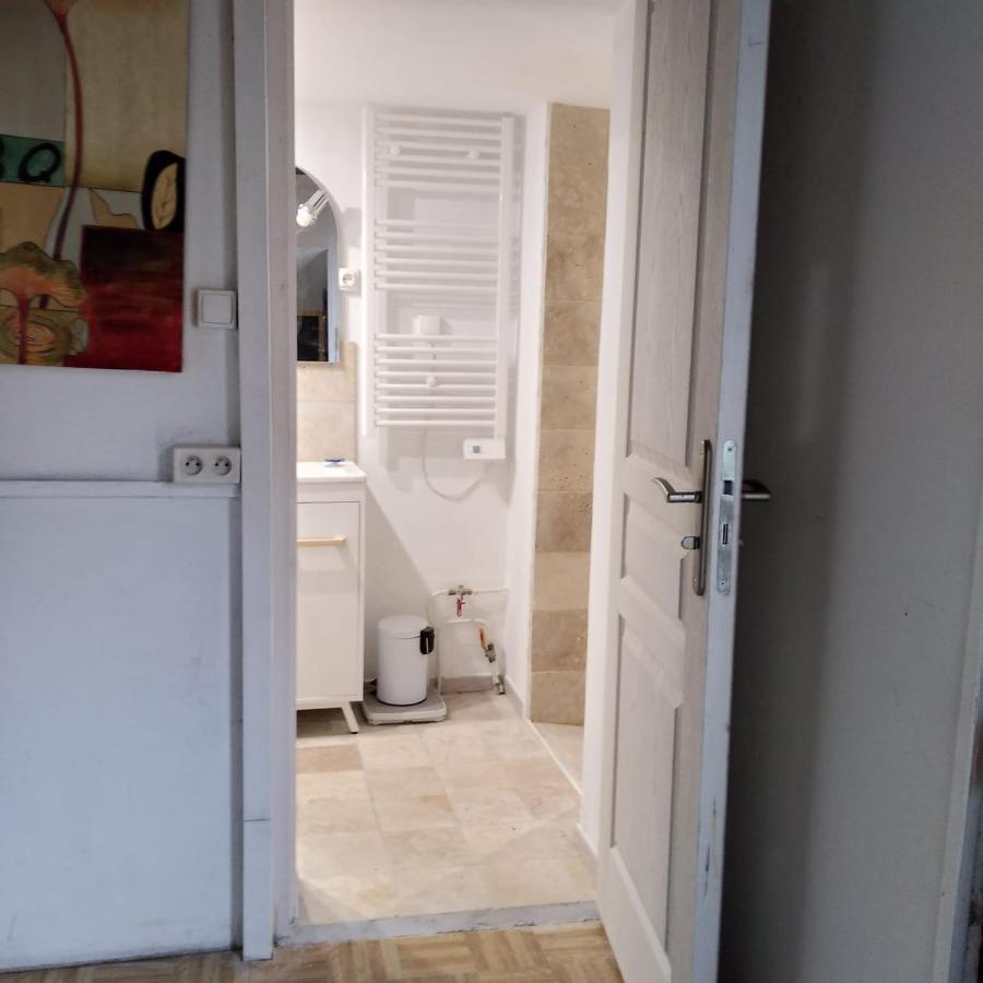 Maisonnette De Charme Climatisee La Machine Bagian luar foto