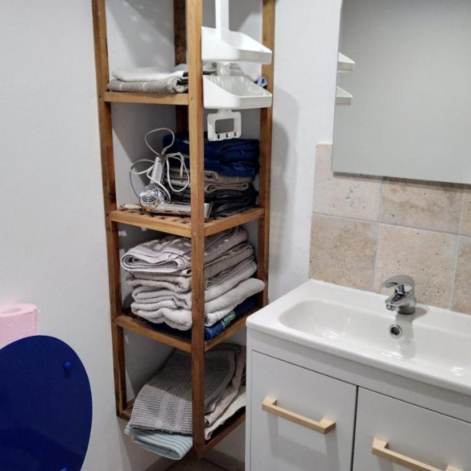 Maisonnette De Charme Climatisee La Machine Bagian luar foto