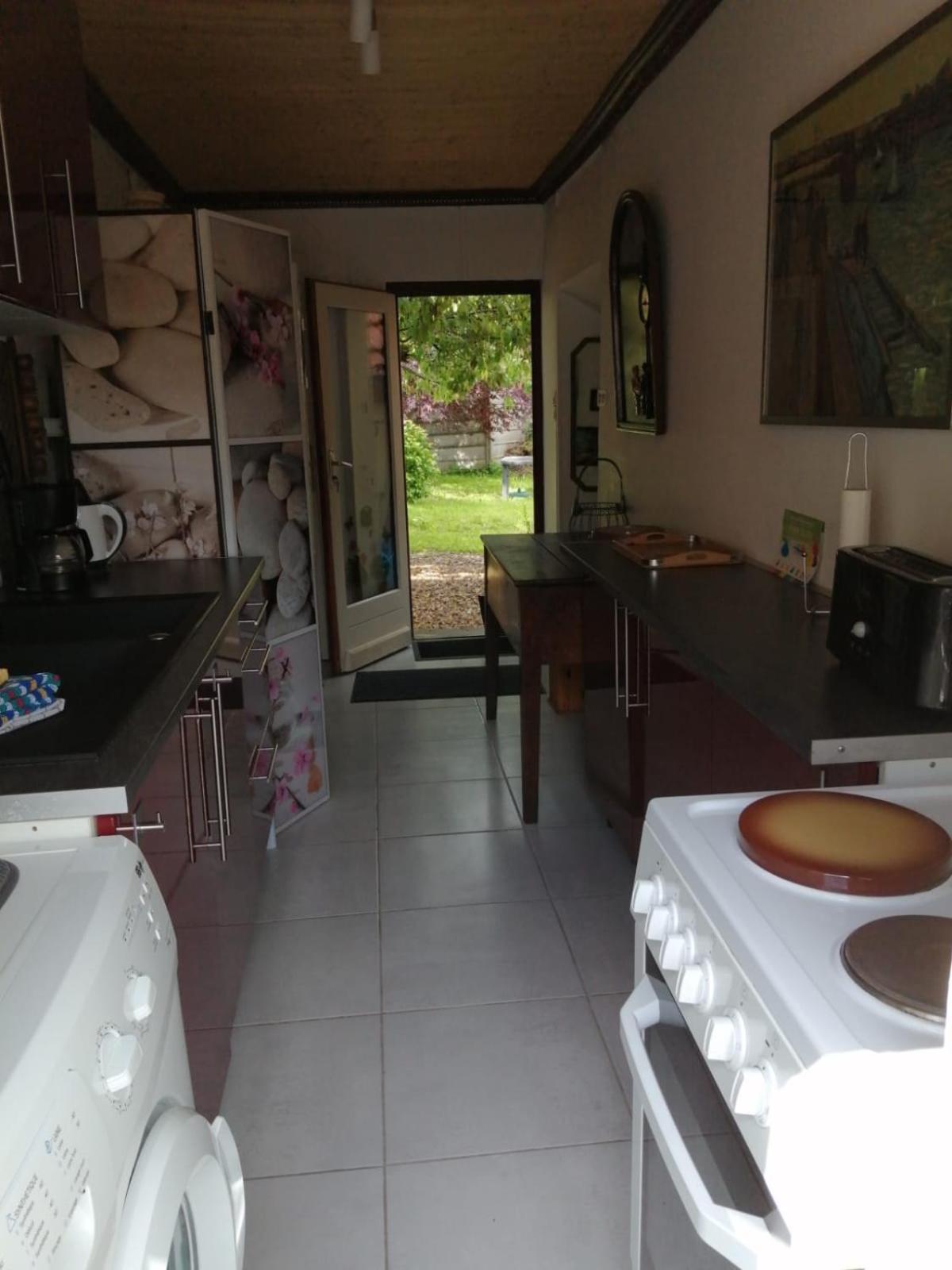 Maisonnette De Charme Climatisee La Machine Ruang foto